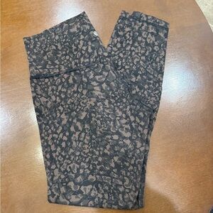 Lululemon Athletica align 28”